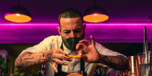 Boom del cannabis sativa gin: Un'innovazione nel mondo dei distillati